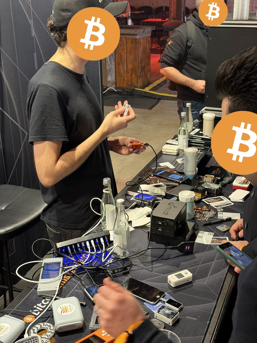 CodeOrangeDevs's tweet image. Meet us again tomorrow at the @BitcoinConfEUR Open Source Hub 🙌