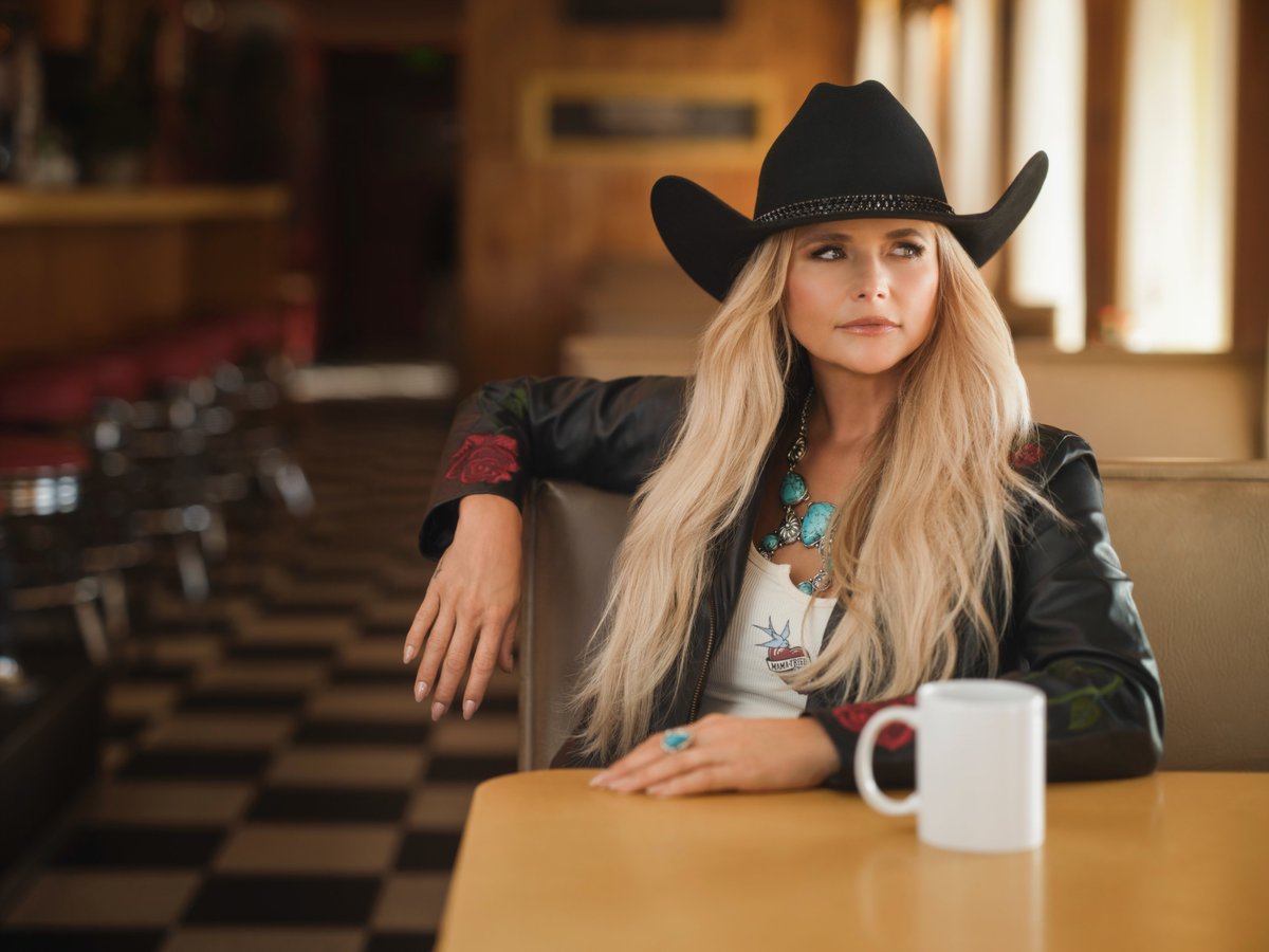 mirandalambert's tweet image. Shaded by a tree, can’t live up to a rose 🌹🥀 

Shop my @idyllwind outfit here: 
idyllwind.com/collections/mi…