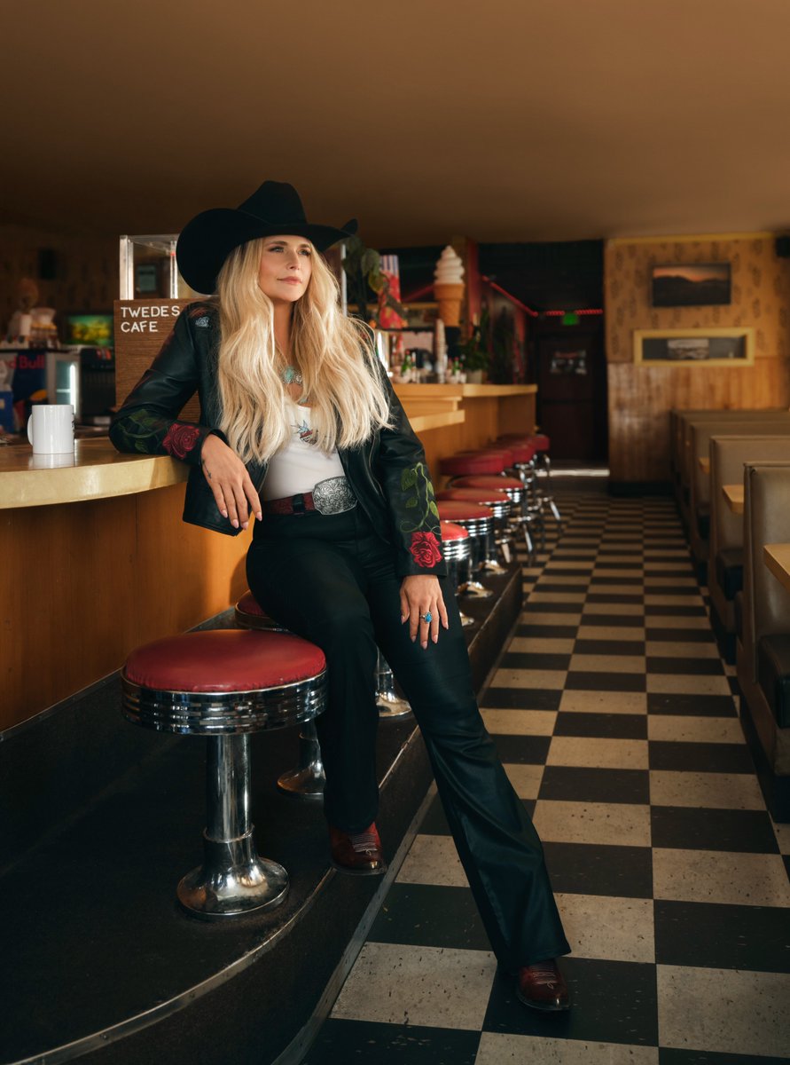 mirandalambert's tweet image. Shaded by a tree, can’t live up to a rose 🌹🥀 

Shop my @idyllwind outfit here: 
idyllwind.com/collections/mi…