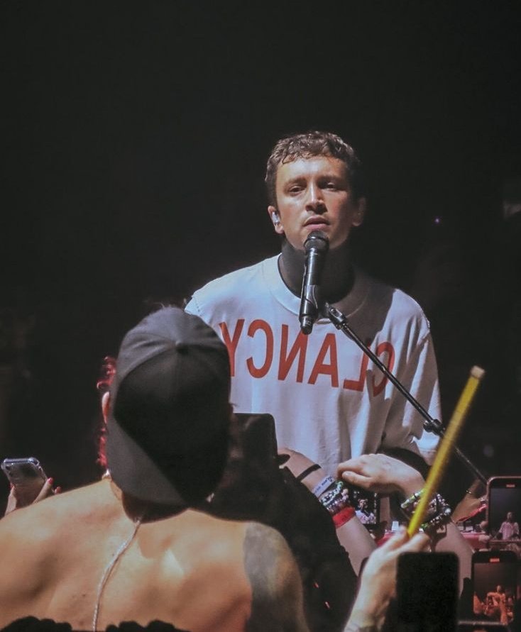 The actual INSANITY of this picture WHAT