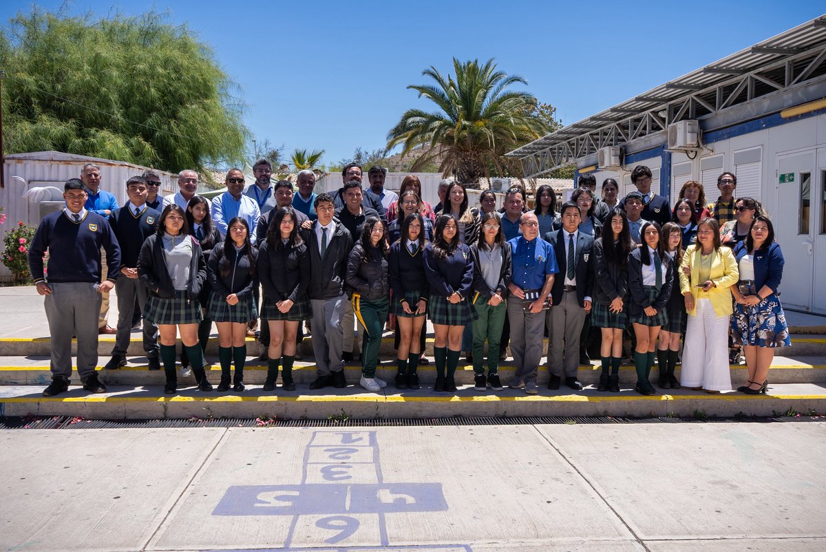 Hoy en Monte Patria reafirmamos un compromiso que está en el corazón del Gobierno del Presidente Gabriel Boric: cumplir con las comunidades educativas y fortalecer la educación pública.

Visité el Liceo Bicentenario Presidente Eduardo Frei Montalva para recorrer las instalaciones
