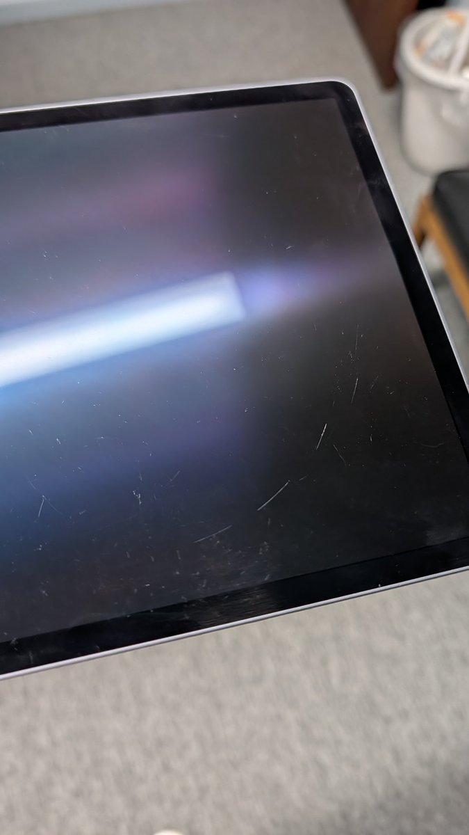 DigestAndroid's tweet image. Fire Sale 🔥 Samsung Galaxy Tab S10 Plus - $400.  FINAL price drop. An insane price! This tablet is normally around $600 used. Selling for $400 because of some deeper scratches. Normally not visible while using but the scratches can be seen in certain lighting. Paypal f&amp;amp;f US only