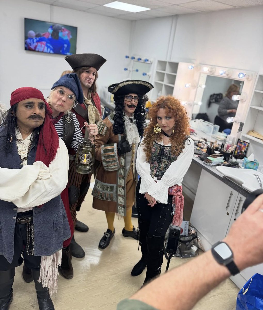 lane🚂💌 tweet media