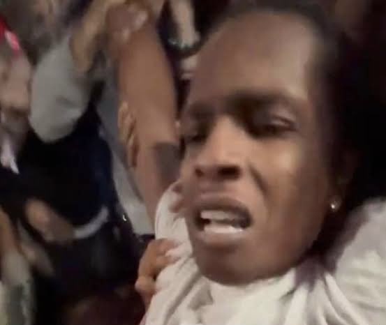 im crying at that ariana video it very much gave: