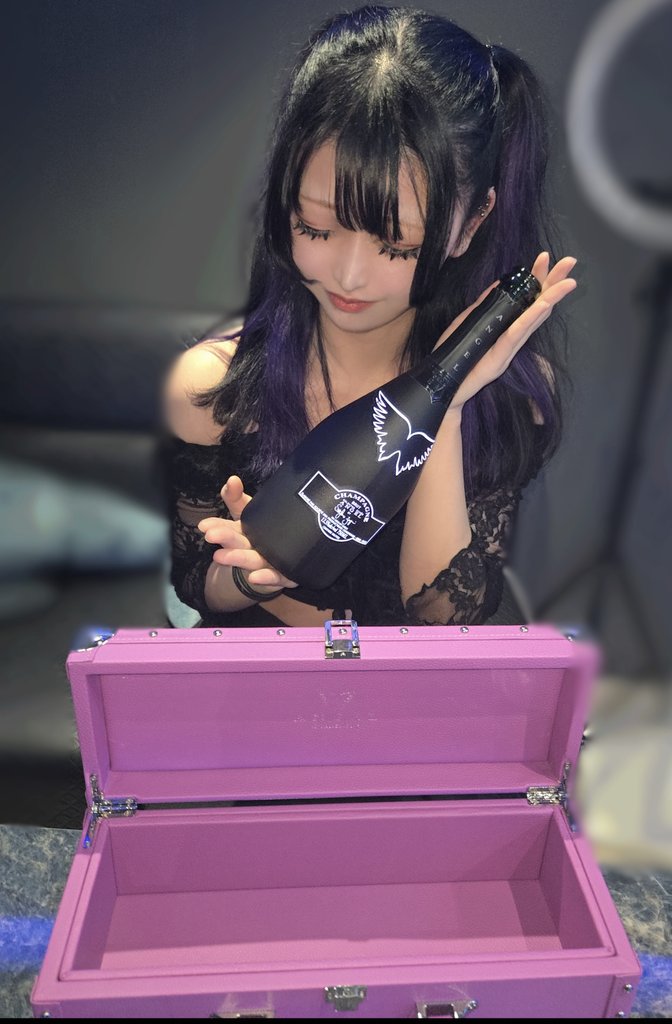 ①ゆの字 ※プロフィールをお読みください※　オプションお写真2枚目掲載 私の初めてを貴方から · · #コンカフェ嬢 #自撮り界隈 #地雷系さんと