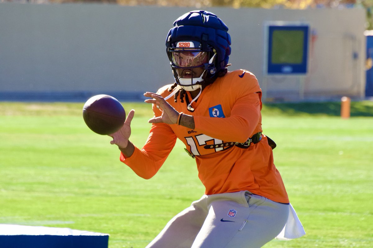 ZacStevens's tweet photo. Lil’Jordan Humphrey wearing No. 17 with the Broncos. https://t.co/sHVrSwxJMY