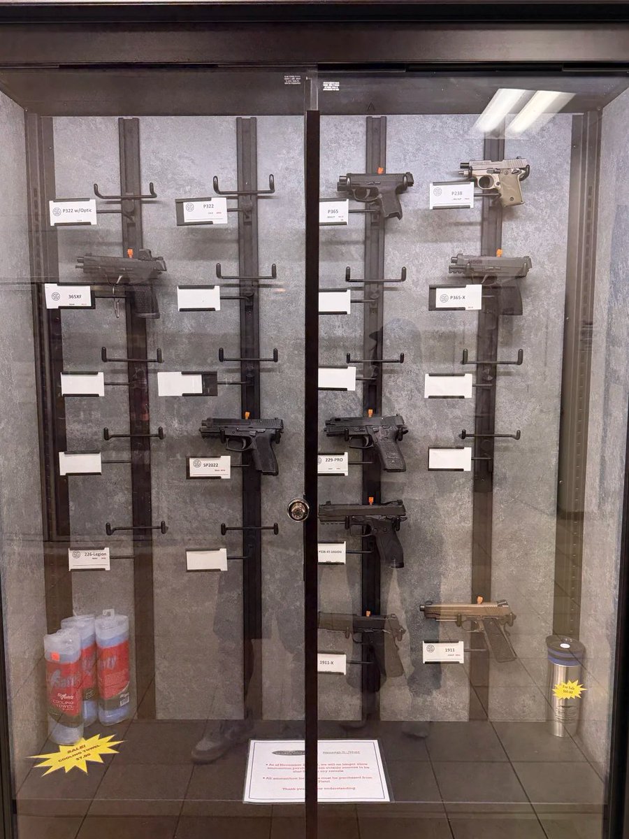 FreeSpirit_jck's tweet image. Checking out a sleek collection of handguns at Lock &amp;amp; Load Miami! 🔫 From P365 to 1911, there&apos;s something for every enthusiast. #GunCollection #LockAndLoad