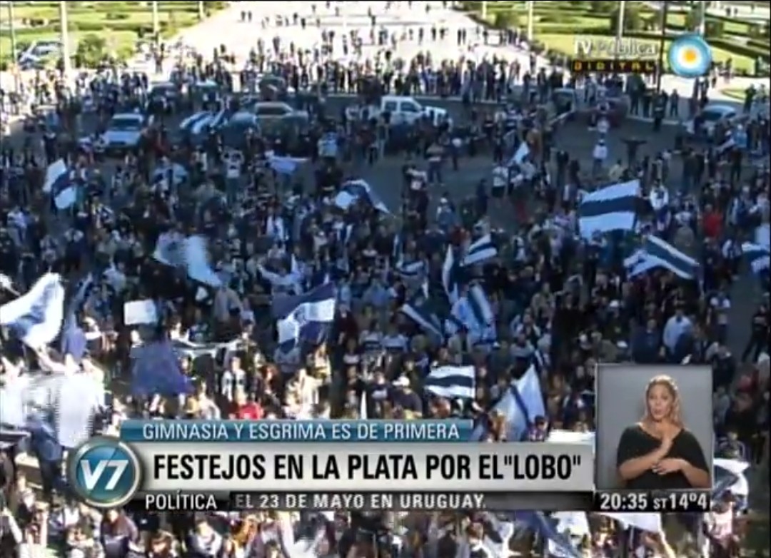 laplataPincha36's tweet image. Índice popularidad en festejos en Plaza Moreno.

1) #EDLP
2) Johnny Depp
3) #GELP

Jaja un actor llevó más gente que esgrima. Ni la mitad de la calle pudieron llenar.

Les queda solo discutir con Johnny de popularidad. Están cómodamente terceros.

Imagen: 👇