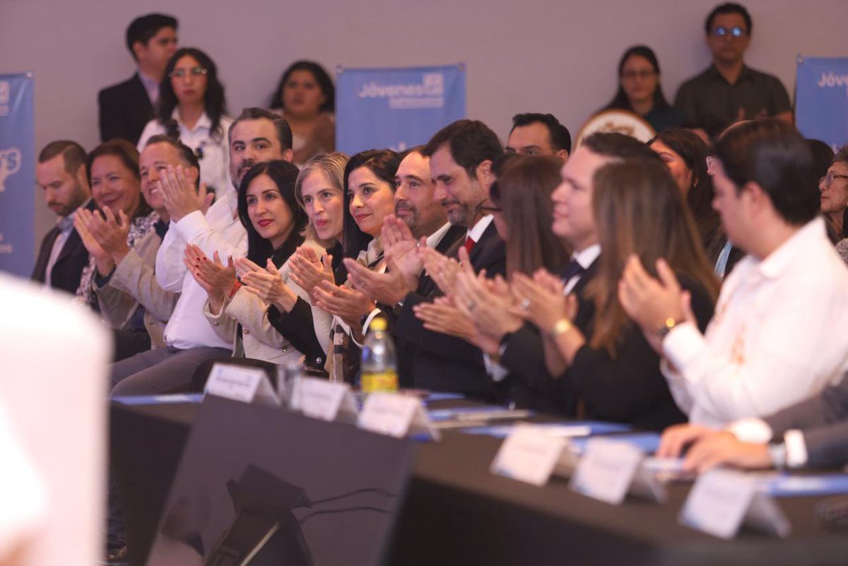hectortejadasha's tweet photo. Participé en el evento IMPULSANDO EL EMPRENDIMIENTO 2025, que por segunda ocasión se lleva a cabo en la CANACO SERVYTUR de Ciudad Victoria, en representación de mi amigo el Dr. Octavio de la Torre de Steffano, Presidente de la CONCANACO SERVYTUR. https://t.co/QMWgelNRPz