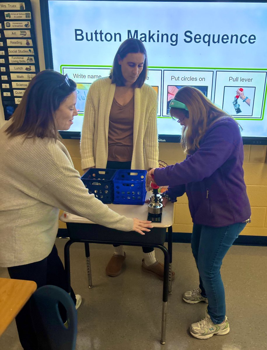 Button making with Mrs. Horn and Mrs. Wilson !! 💙💛