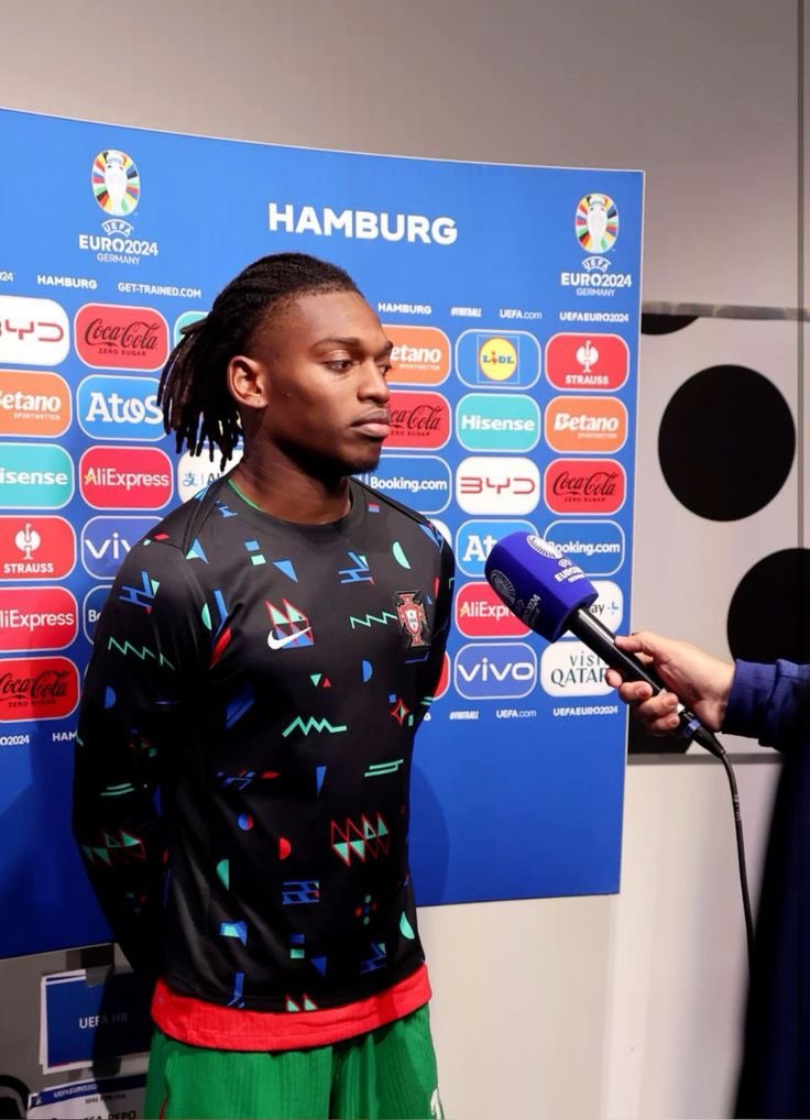 🚨 Rafeal Leao: We wanted to win for Ronaldo but he said it wasn’t his dream so…