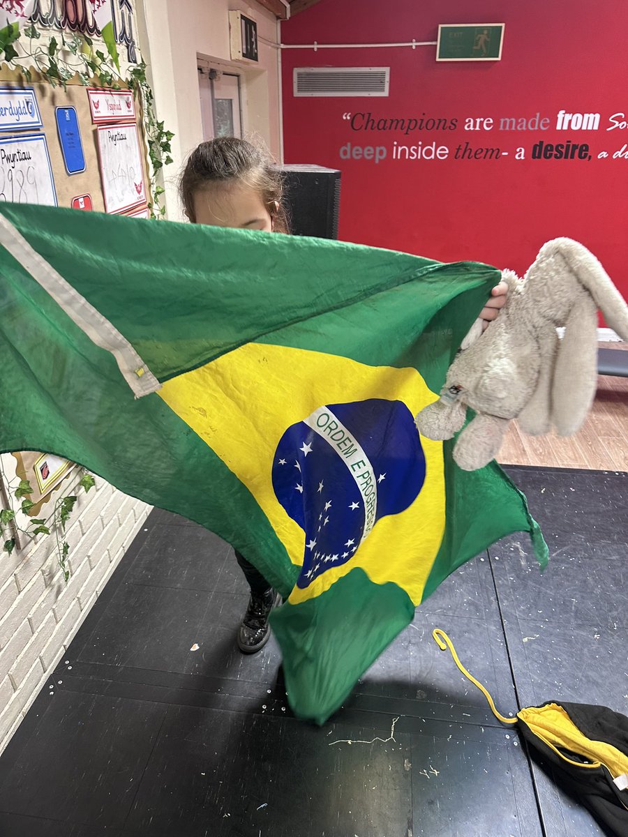 Another wonderful samba session, learning about where samba music originates from <a href="/upbeatwales/">Upbeat Music and Arts</a> <a href="/NantYParcSchool/">Nant Y Parc Primary</a>