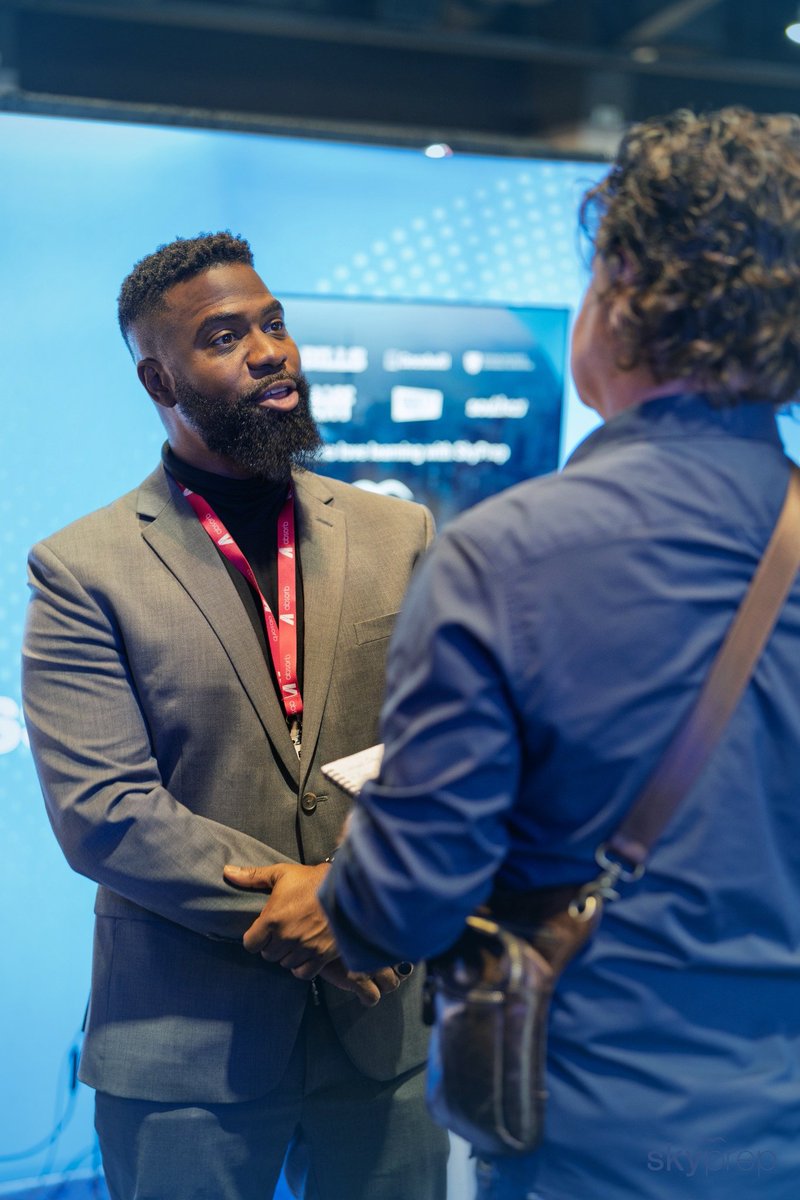 SkyPrep's tweet image. Day 2 at #DevLearn2025 🚀

Great energy on the floor today — powerful conversations and inspiring ideas everywhere✨

We’re diving deep into how #AI is already changing the way organizations build and deliver training!

📍Booth 539 | #LMS #LearningInnovation #AIinLearning