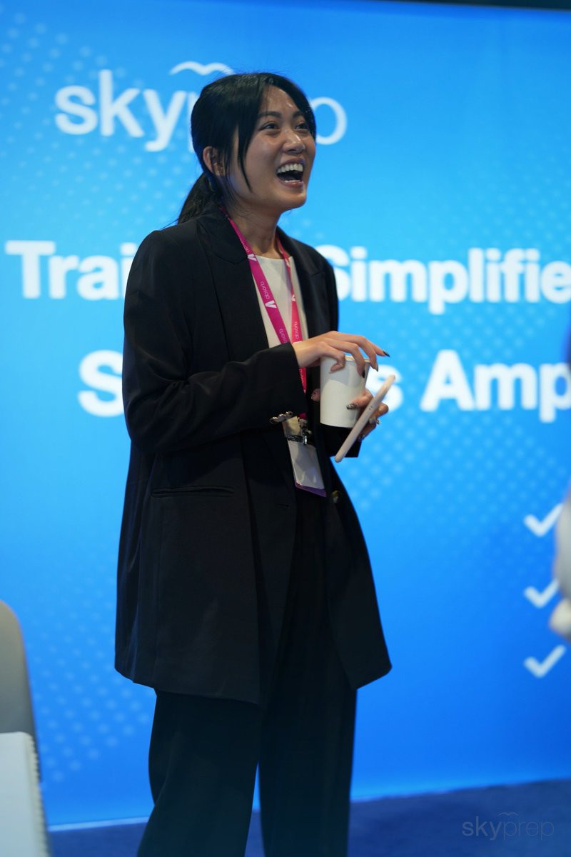 SkyPrep's tweet image. Day 2 at #DevLearn2025 🚀

Great energy on the floor today — powerful conversations and inspiring ideas everywhere✨

We’re diving deep into how #AI is already changing the way organizations build and deliver training!

📍Booth 539 | #LMS #LearningInnovation #AIinLearning