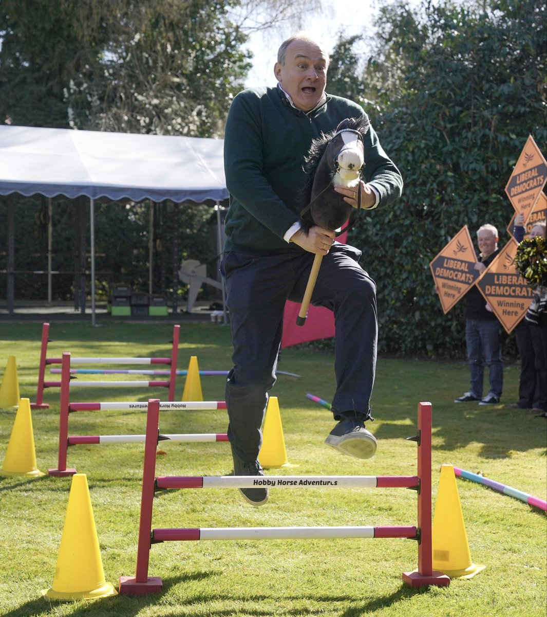 To think this cock is actually standing up in Westminster and criticising other ministers, and people vote for him