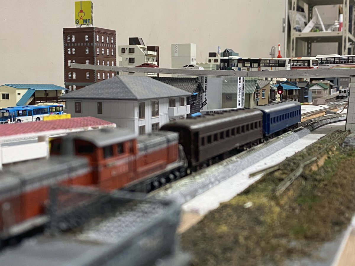MUSEN_official's tweet photo. 【部員】こんにちは部員です
昨日の投稿忘れてました(^_^;)
今回は昨日作った都市高速に橋脚を作成しレイアウトに付けてみました
今週の活動は終わりましたので次回は来週の火曜日となります
テストも近いので勉強も頑張ります！ https://t.co/SH8Ms3EprU