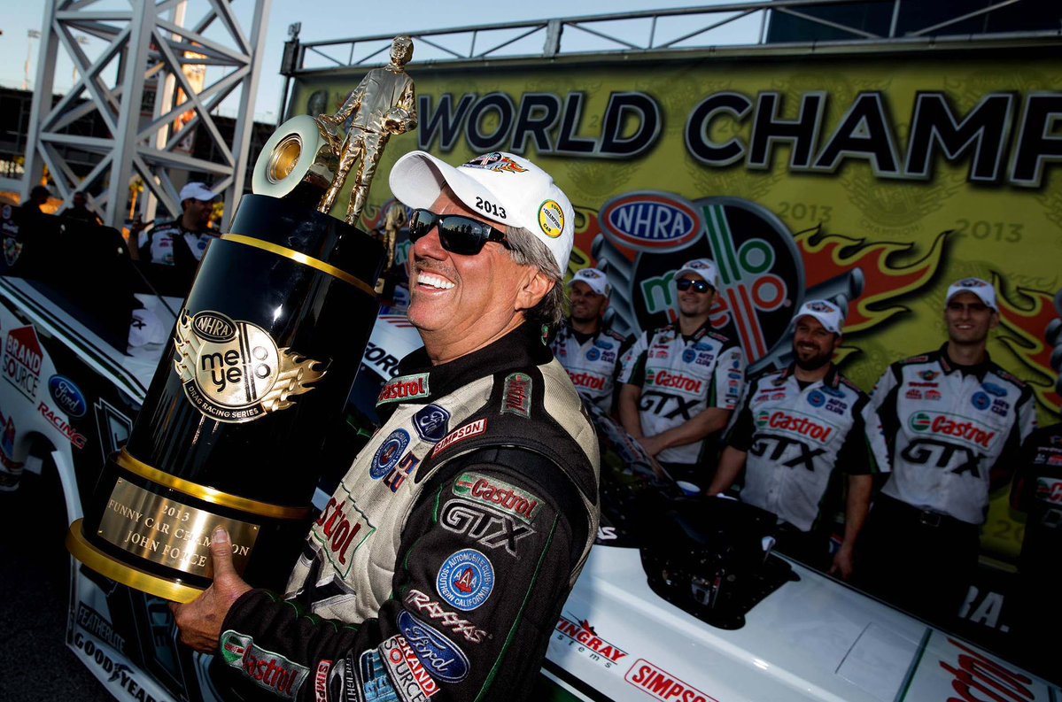 rebilasphoto's tweet image. The greatest driver in @NHRA history John Force officially announced his retirement from drag racing today.  Pretty safe to say that nobody will ever beat his 16 #NHRA world championships. 🐐 

📸 @rebilasphoto