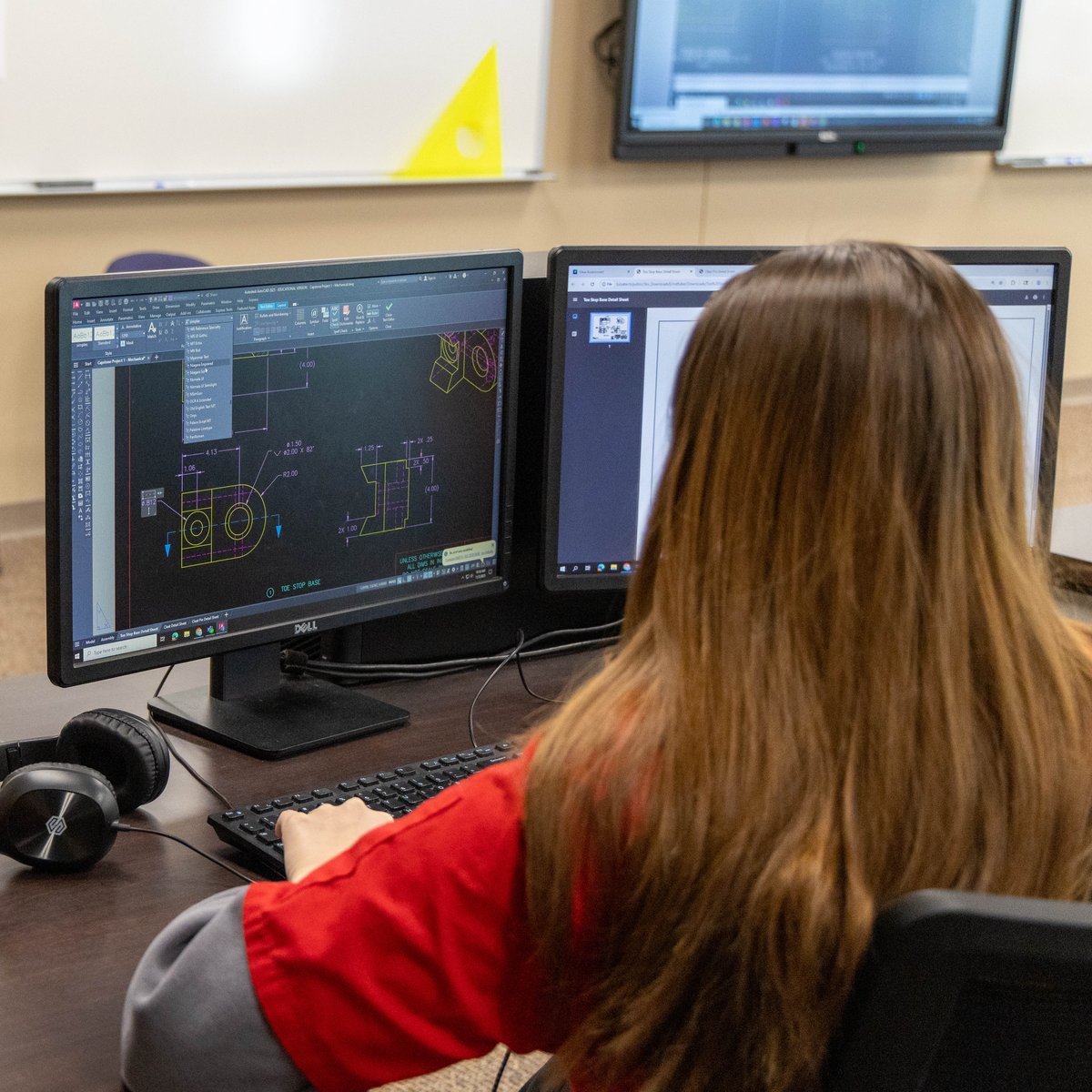 tulsatech's tweet image. 🧩 First-year Drafting &amp;amp; Design students are mapping out the future one precise line at a time. Every point, curve, and measurement in AutoCAD must hit exact tolerances, pushing their skills in accuracy and attention to detail. 💻

#mytulsatech