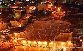 شكى مواطنون من روائح كريهة تزكم الانوف في وسط البلد وتحديداً مجمع رغدان السياحي ومقابل المدرج الروماني والشارع الممتد من مقابل مطاعم انوار مكة إلى جهة المسجد الحسيني وتشتد خلال ساعات الليل وتزكم الانوف متسائلين اين أمانة عمان من هذا الواقع المؤلم 
 #الاردن #صراحة_نيوز #امانة_عمان