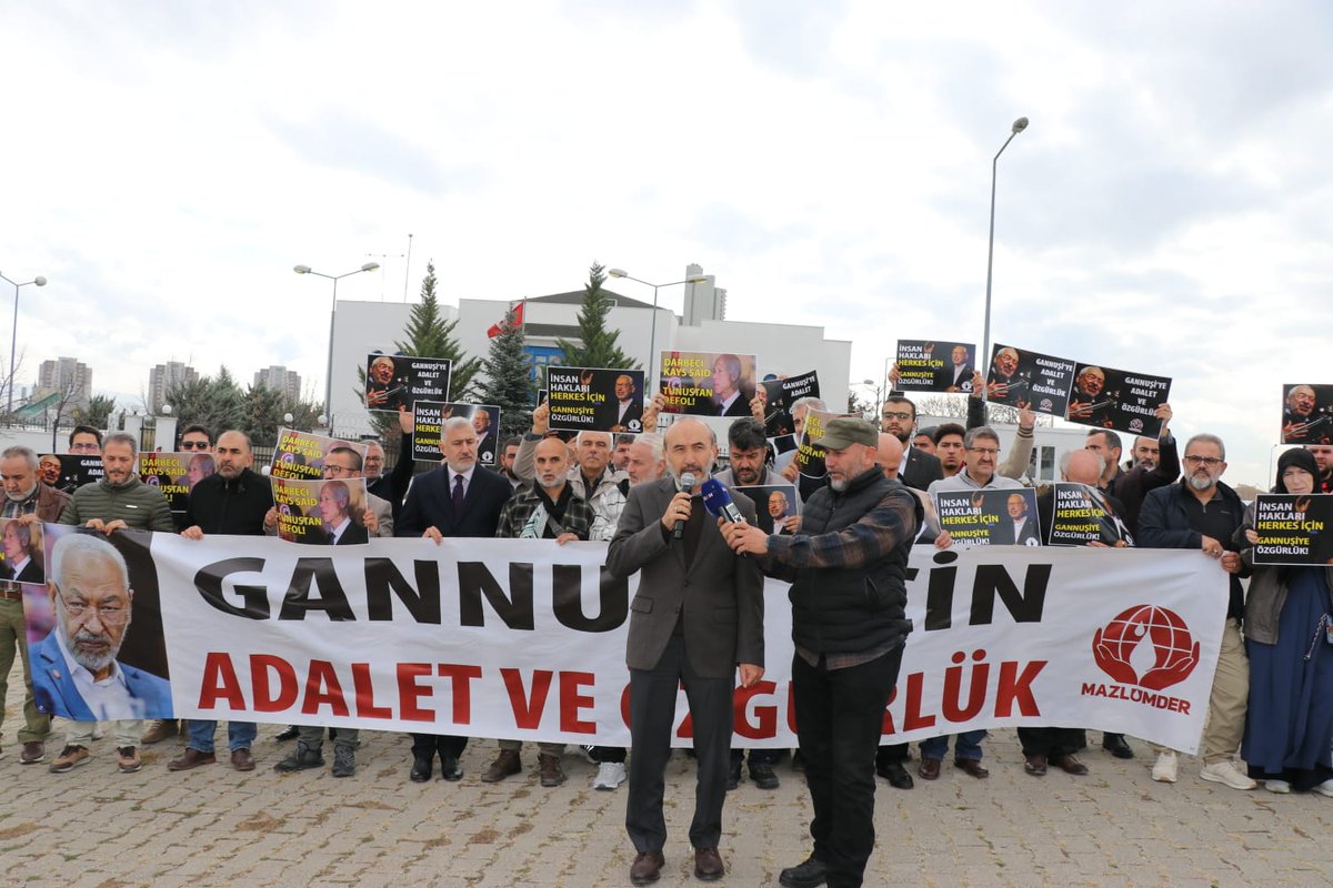📢 BASIN AÇIKLAMASI | GANNUŞİ İÇİN ADALET VE ÖZGÜRLÜK!

Cezaevinde açlık grevine başlayan Nahda Lideri Raşid Gannuşi ve Tunuslu siyasi mahpuslar için insanlık, adalet ve vicdan çağrısıyla Tunus Büyükelçiliği önünde basın açıklaması düzenledik.

Program, Genel Başkan Yardımcımız