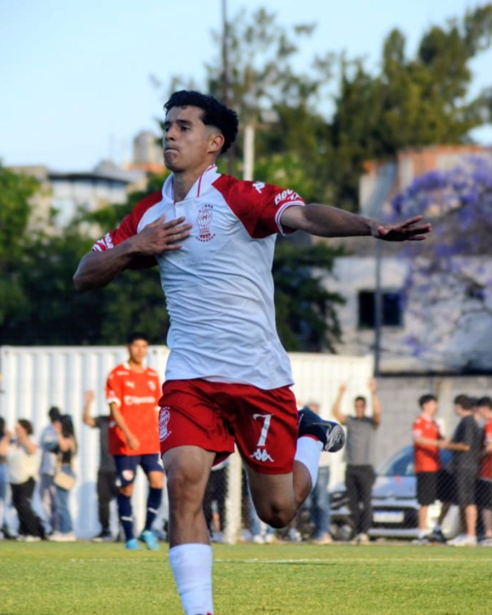 CAHuracan's tweet image. &quot;Somos un equipo que está muy bien mentalmente, merecíamos seguir, ahora vamos por mucho más&quot; 😎

✍🏼 Facundo Kalinger, autor de dos goles en la victoria 3-1 de la Reserva vs. Independiente.

#VamosGlobo 🎈
#HuracánYNadaMás
#VamosLosPibes