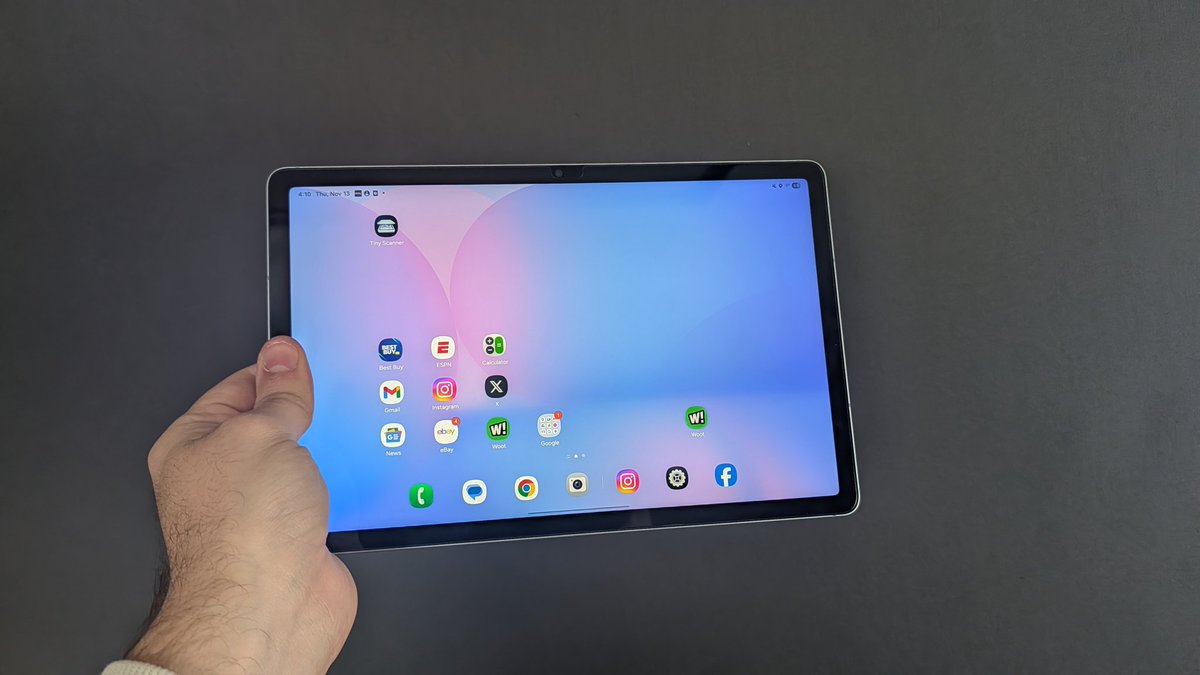 DigestAndroid's tweet image. Fire Sale 🔥 Samsung Galaxy Tab S10 FE - $280. Great condition. Comes with the stylus and original box. Only 1 scratch on the screen. Comes with tempered glass installed. Paypal f&amp;amp;f. US only