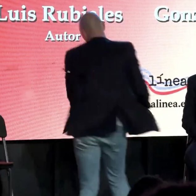 “Mete un gol la Real Sociedad” 

Anoeta en corto: