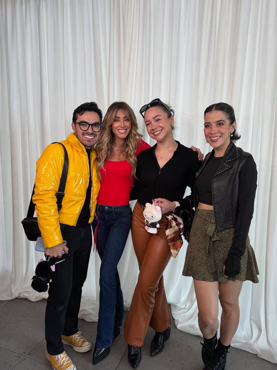 SupportAny's tweet image. 📸 | Anahí maravilhosa em novos cliques!