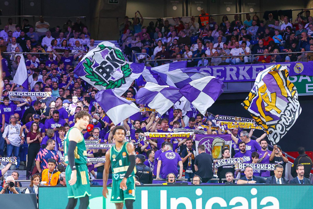 Primera derrota en casa. Mucho por mejorar. La Euroliga no espera a nadie.

Gracias a todos los que os habéis dejado la garganta animando. Siempre al lado de nuestro equipo.

📸<a href="/AGENCIALOF/">AGENCIA LOF 📷</a>