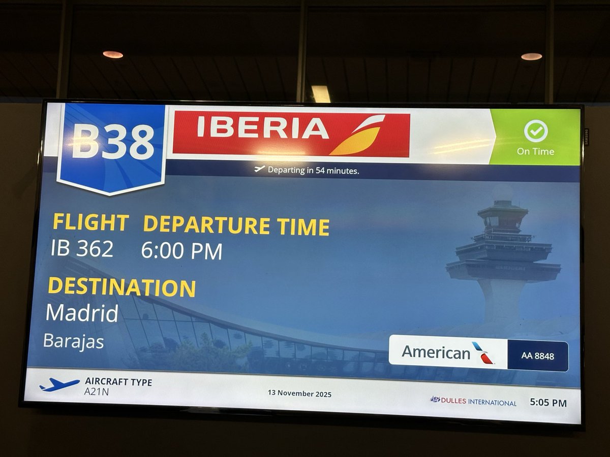 On the way!! ❤️💛🇪🇸✈️