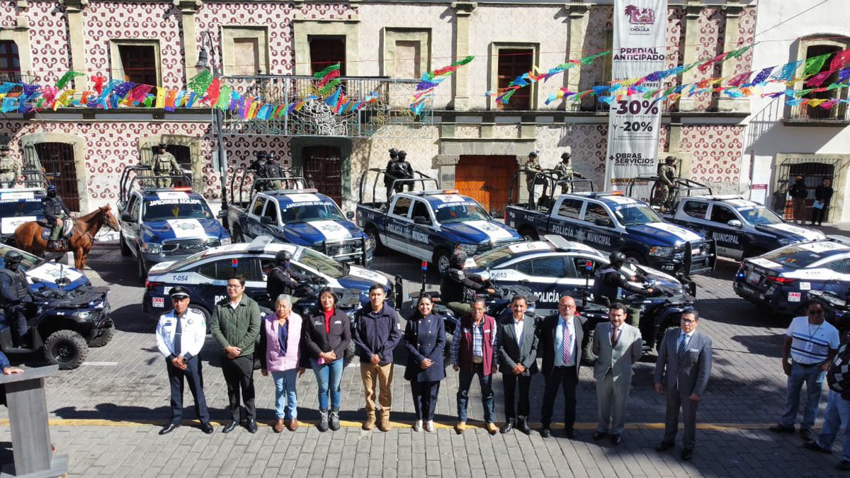 Tonantzin Fernández encabeza banderazo del Operativo “Buen Fin 2025” en San Pedro Cholula.