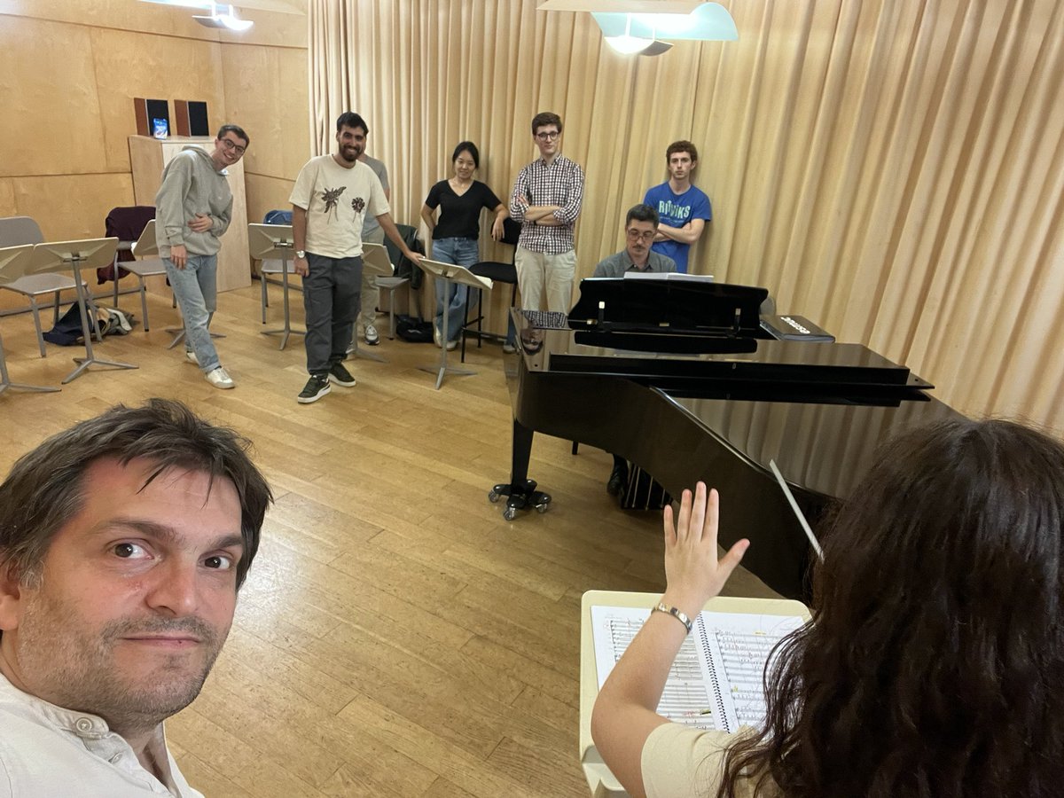 naser_official's tweet image. Increíble semana de clases sobre Tschaikowsky sinfonía nr. 4 junto a mis queridos alumnos de dirección orquestal en @esmuccat ! Hasta muy pronto #Bracelona #España #Catalunya