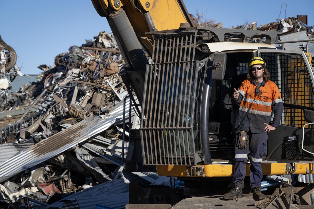 InfraBuild_Aust's tweet photo. Our recycling team helps keep Australia’s steel in the circular economy.

This National Recycling Week, meet some of the people turning scrap into new steel and keeping materials out of landfill.

#NationalRecyclingWeek #JoinTheCycle https://t.co/76Rru8XMhL