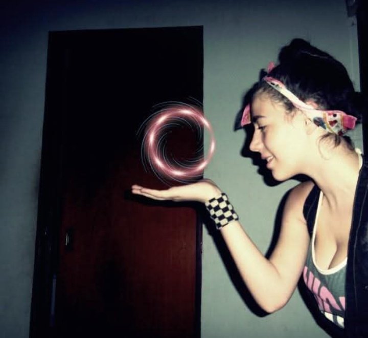 _nicoledemarco's tweet image. Yo sin IA en 2012