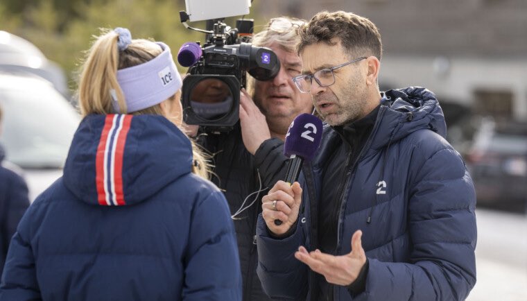 Hva faen, <a href="/tv2sport/">TV 2 Sport</a>😡 Ole Einar Bjørndalen som skiskyttereporter?? Mest irrelevante jeg har sett på lenge!! <a href="/MSkjel/">Marius Skjelbæk</a>