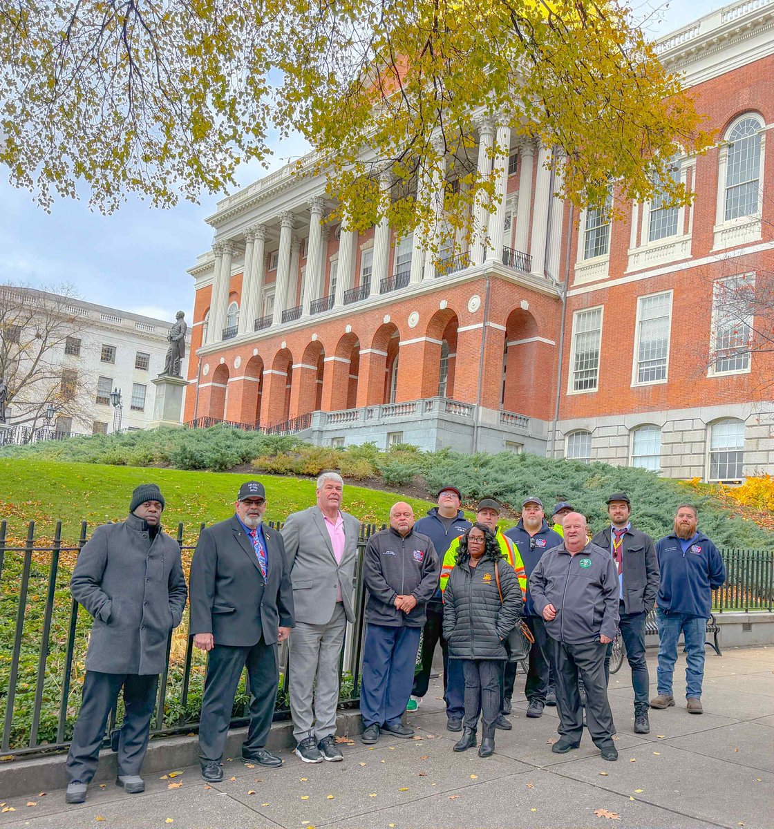 carmensunion589's tweet image. 🚨 S.B. 2531 PASSES! Massachusetts transit workers are one step closer to real protections and stronger penalties for assaults. Next stop: @MassGovernor Healey’s desk. Huge thanks to the House, Senate, members &amp;amp; union partners!

#NotOneMore #mapoli #bospoli #MBTA