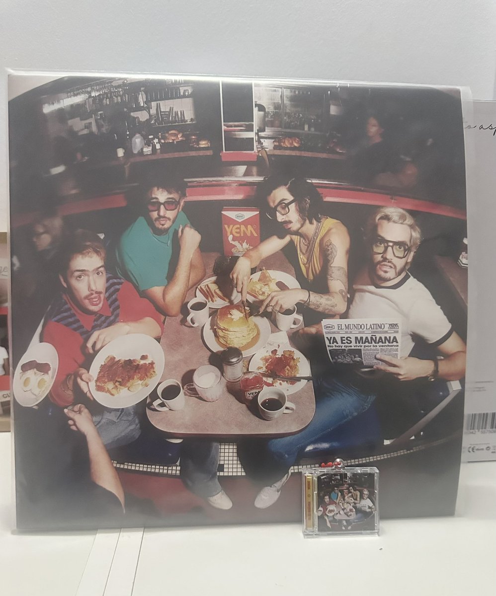 morates4's tweet image. Foto de YEM y mini YEM de la suerte

MORAT X LATIN GRAMMY