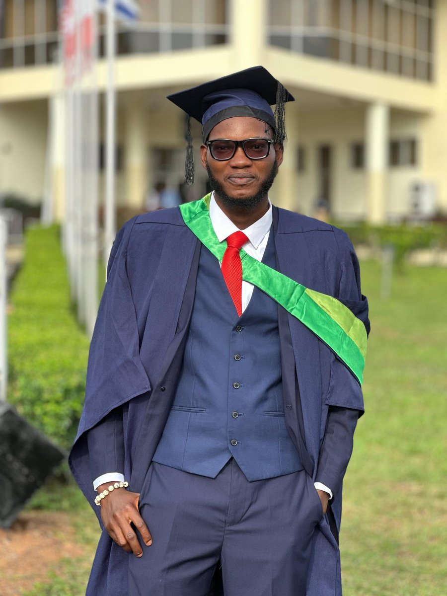 IrregularMIDE's tweet image. It&apos;s been a long road and I&apos;m really happy to be here, excited for what comes next! 

Proud graduate. 
BAg. Agronomy (Hons)
University of Ibadan 

Thank you God for keeping things running smoothly.
