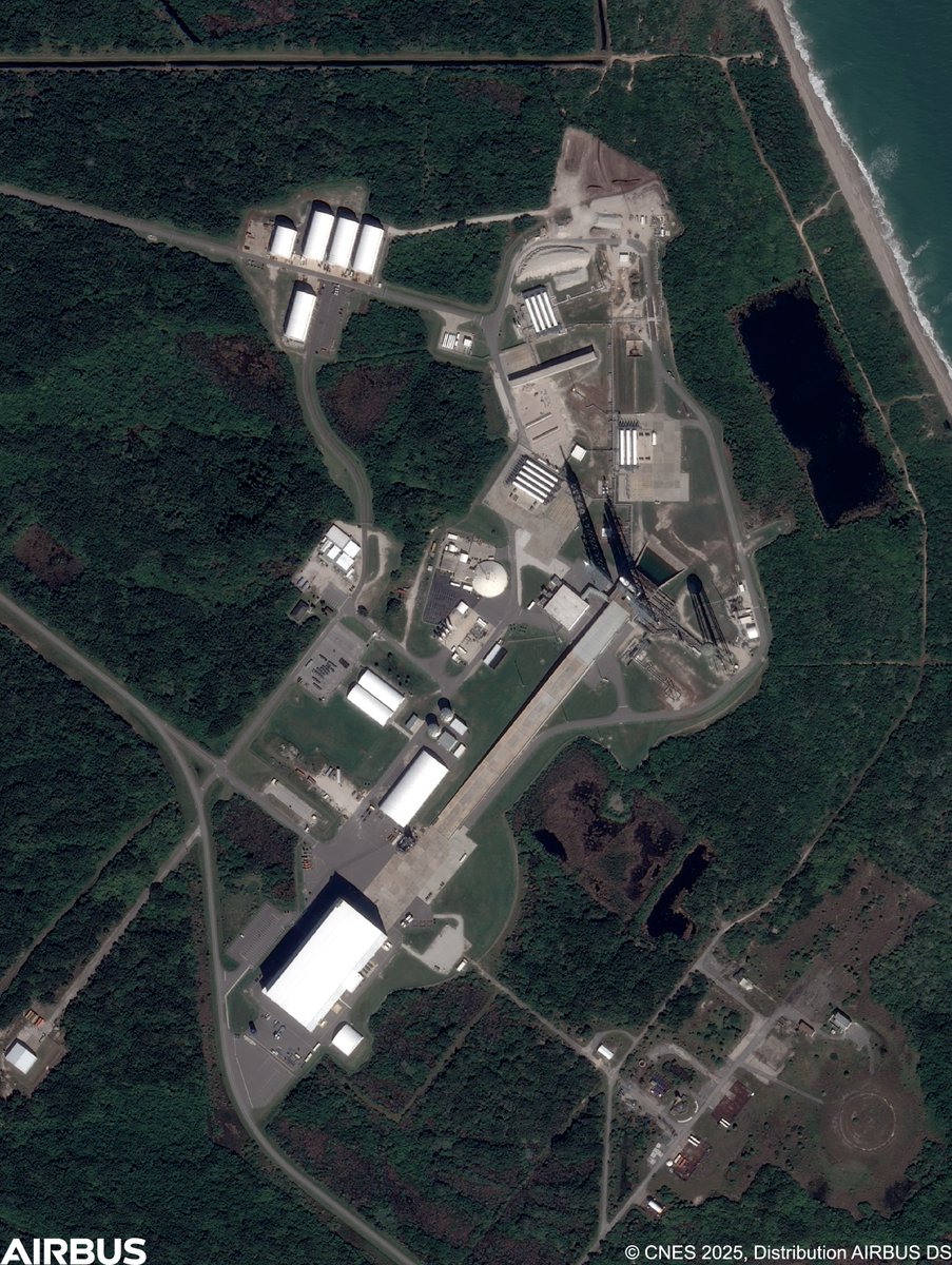 A high resolution satellite image of New Glenn standing on the pad at LC-36 on Wednesday before it's incredible mission the following day.