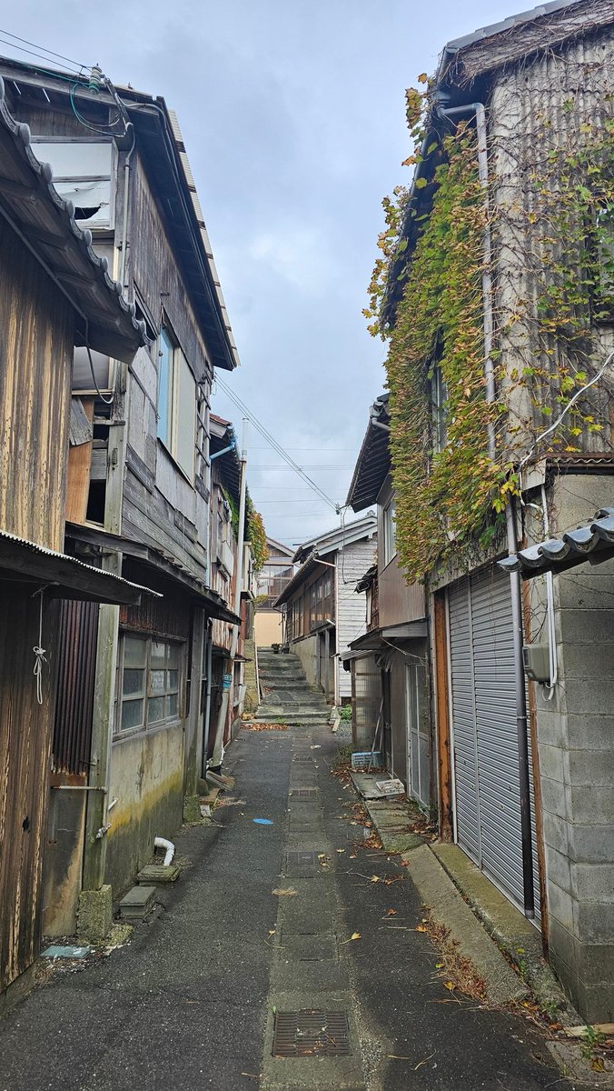 winningsanga's tweet image. こういう雰囲気の #路地裏 好き☺️