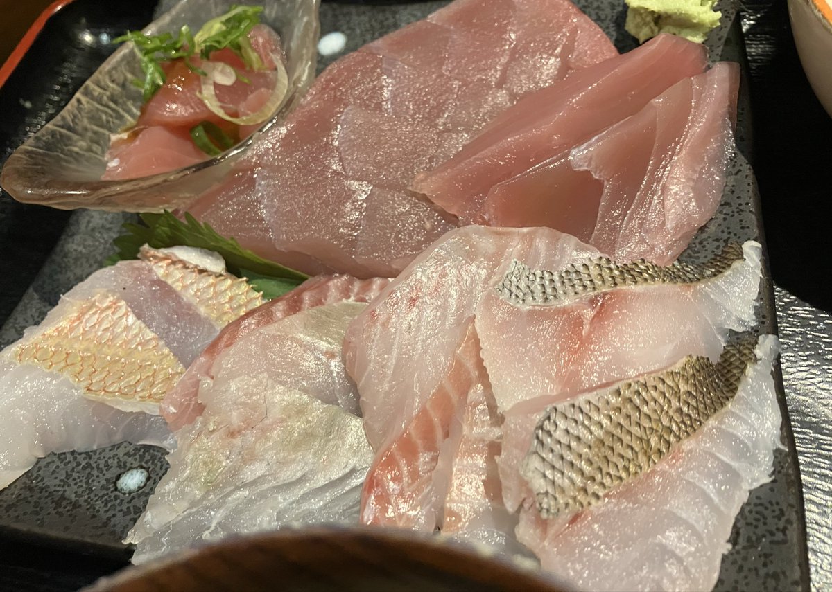 夜お刺身がなければ昼お刺身を食べればいいじゃない