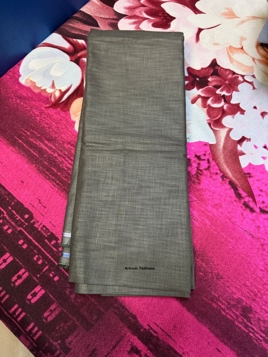 arivomkadaioffi's tweet image. #arivom_fashions : 

இந்த shirt material தான் முதலில்  நம் அறிவோம்கடைல அறிமுகம் செய்ய போகிறோம் .  

Color : Grey-brown or olive-grey shade
Suits : Perfect Casual Wears or Formal as well.
Material :  Cotton + Lenin Mixed

 இதை Tailor கிட்ட stitch செய்ய கொடுக்கும் முன் ,  தண்ணி ல…