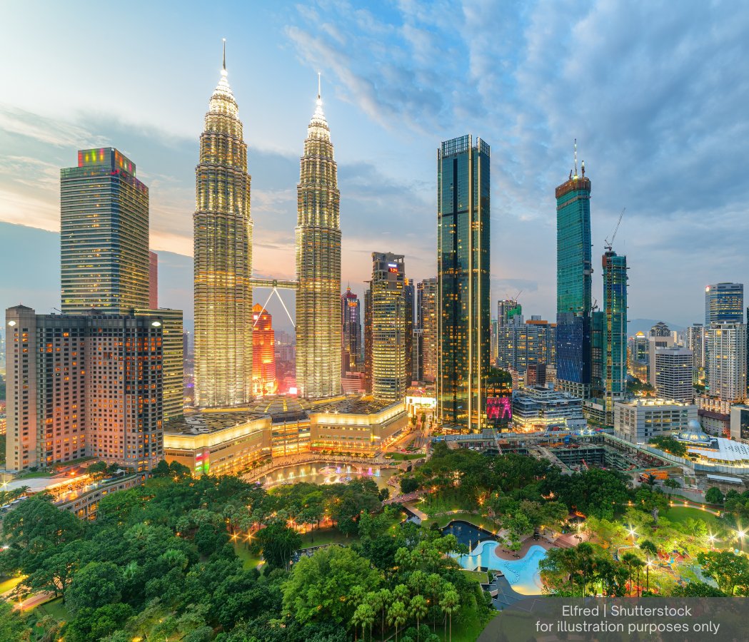 🚨JUST IN: Malaysia’s economy grew 5.2% in Q3 2025, driven by sustained household spending, steady investments and higher net exports.

Growth was also lifted by stronger E&amp;E output, recovering mining activity and firm consumer-related services, said BNM.

🧵1