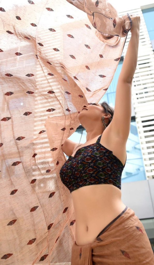 G5r3-JiacAIT8IQ?format=jpg&name=medium