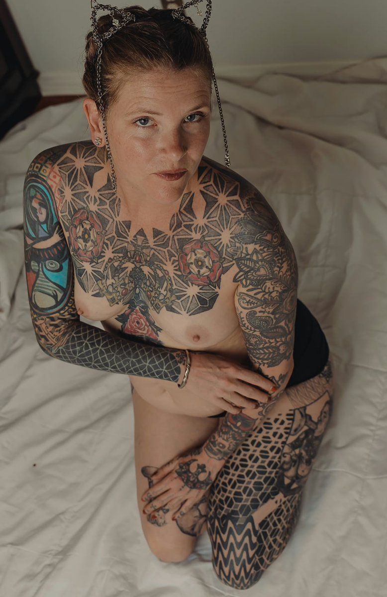 Filmed some juicy squ!rt scenes for you today. I'll be loading them to <a href="/makelovenotporn/">makelovenotporn</a> shortly. Stay tuned!