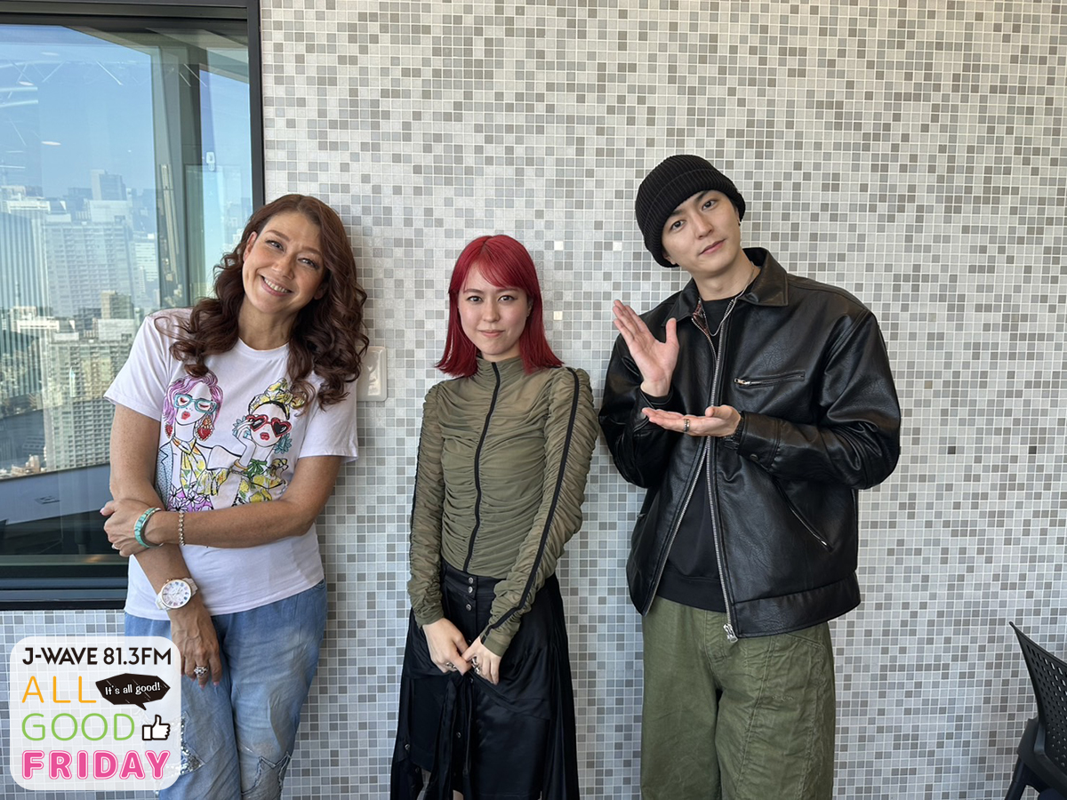 本日の
LISTEN UP!

／
#Penthouse の
#大島真帆 さんが登場
＼

<a href="/Penthouse_band/">Penthouse</a>

11/5にニューシングル「隣の恋は青」配信スタート！
3/16には日本武道館ワンマンも✨
11/24のJ-WAVEにはナビゲーターとして登場！

radiko⬇️
 radiko.jp/share/?sid=FMJ…

#jwave #allgood813 #radiko #LiLiCo #稲葉友