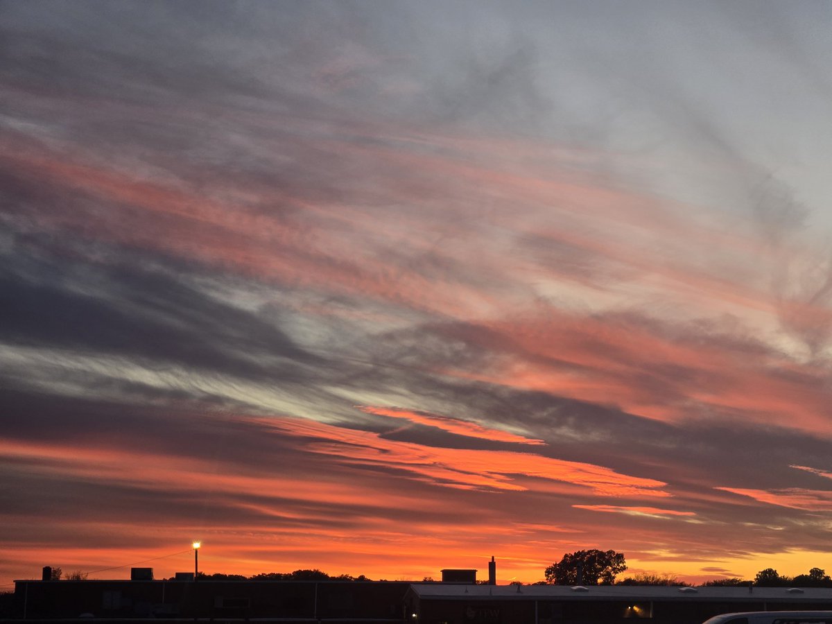 AlDula2's tweet image. Great sunset today!