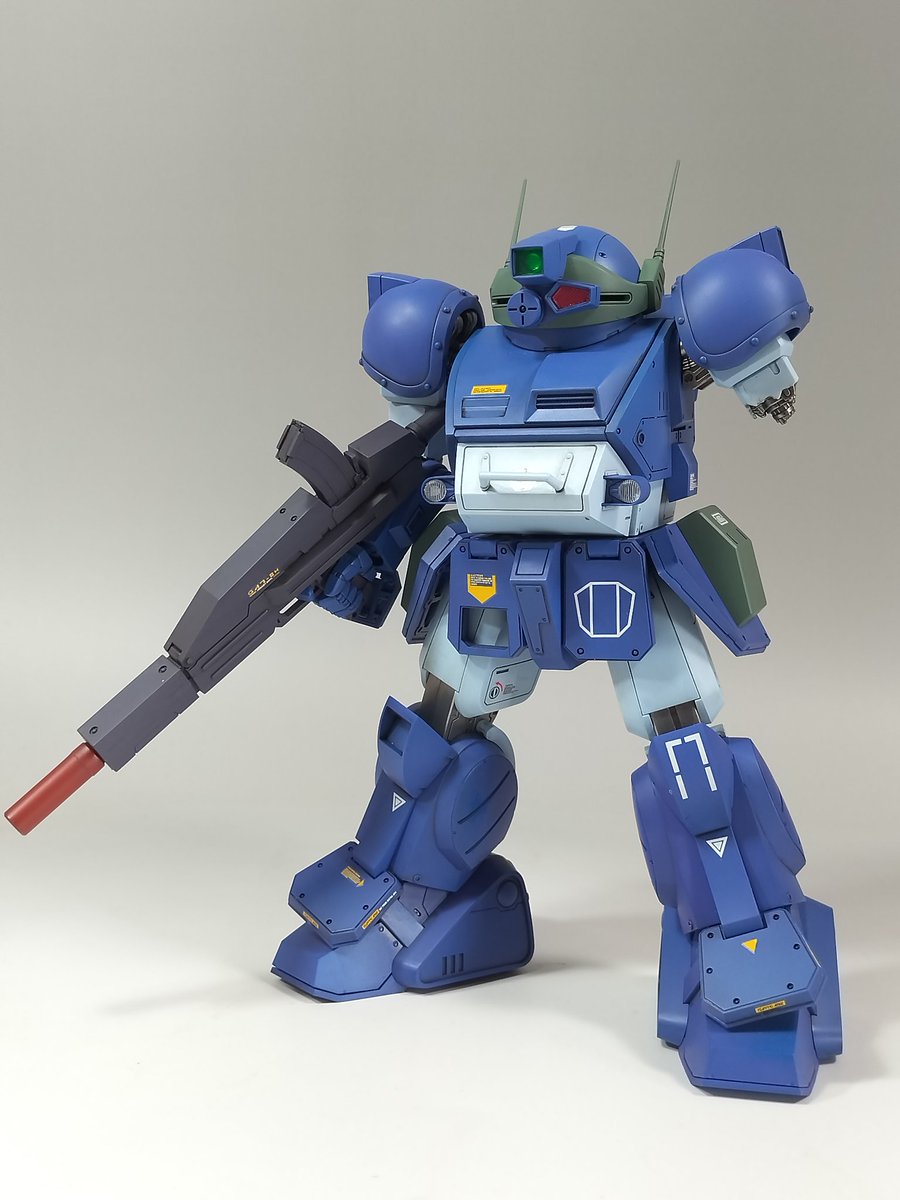 hidekai303's tweet image. 最後の状態も再現
それとMAX製ATを並べてみる

#プラモデル
#ボトムズ