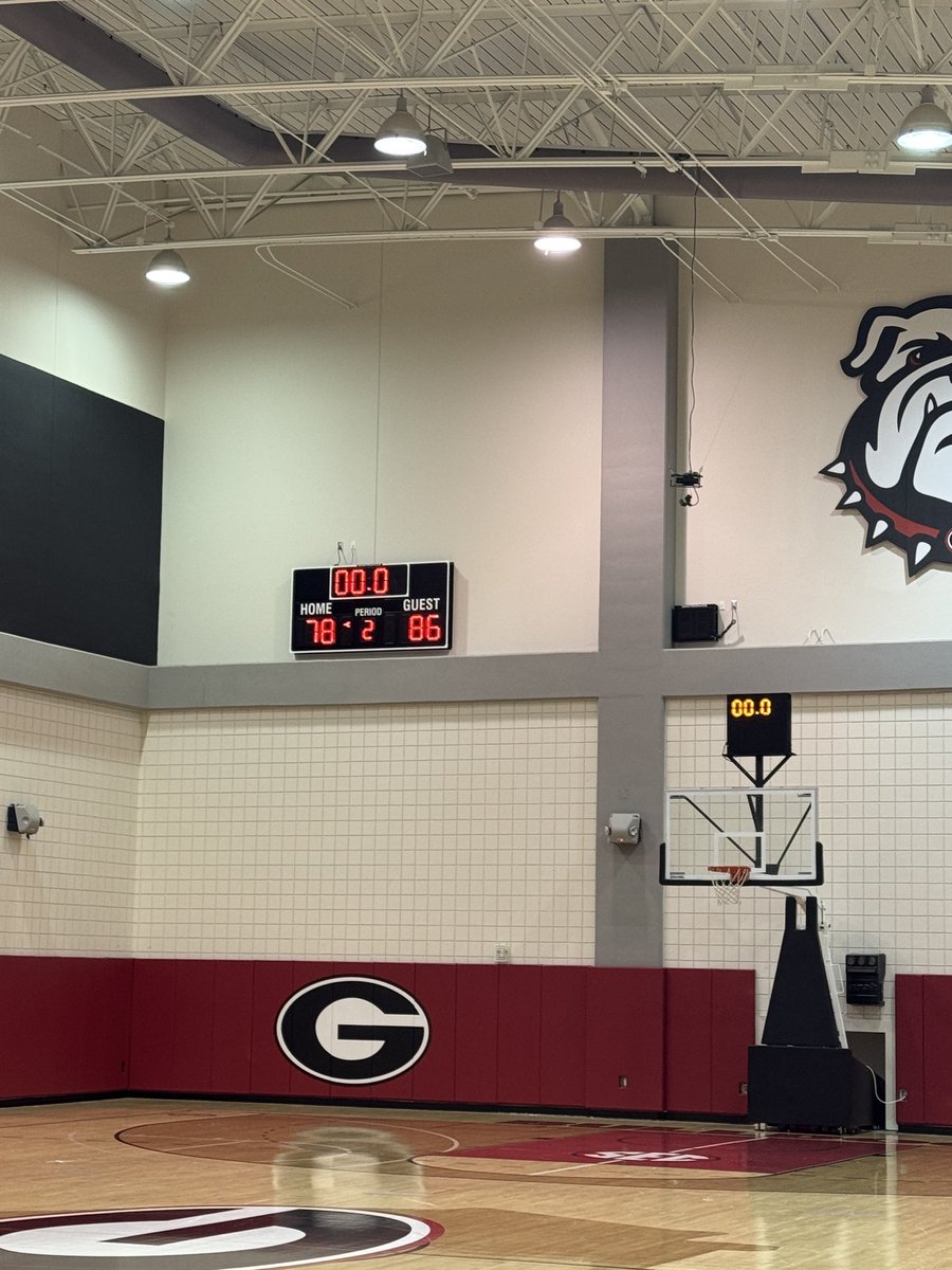 Jackets come into Athens and pick up a 86-78 W after a back and forth battle. 3-1 on the season. Thanks <a href="/UGA_MBBManagers/">Georgia Men’s Basketball Managers</a> for the hospitality.

THWg!