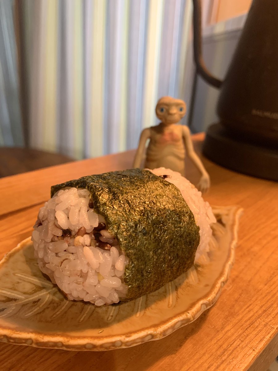 myao_my1's tweet image. #charmyごはん 

明日が #OnigiriAction 最後の日

関係ないけど録画していた袴田事件のドキュメントを見て苦しくなりました
どんな小さな冤罪もあってはならない

🍙雑穀米の俵おにぎり